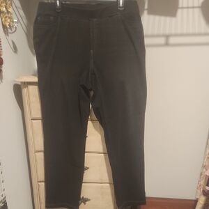 J. Jill Black Ankle Cropped Jeans with Timeless Style